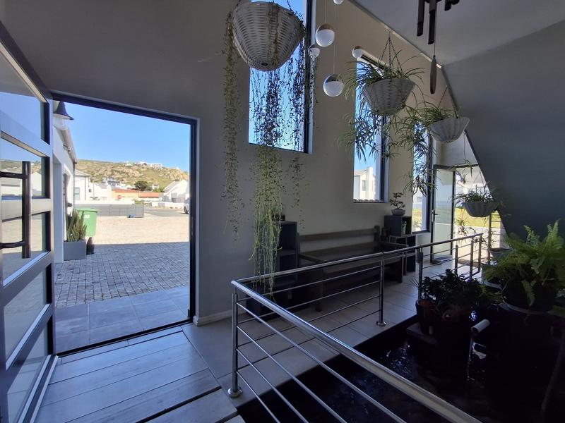 5 Bedroom Property for Sale in Sandy Point Western Cape